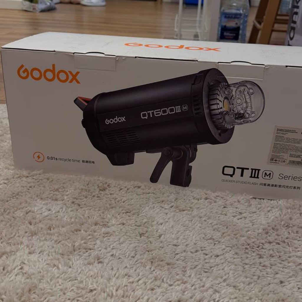 Студийная вспышка Godox QT600IIIM