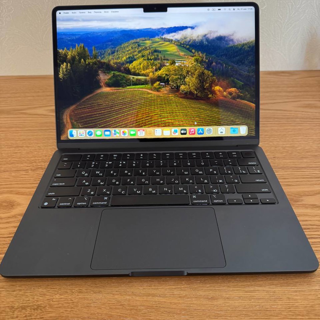 MacBook Air M3 Midnight