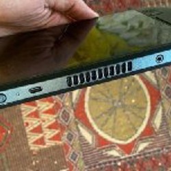 Портативная консоль Valve Steam Deck - фото 3