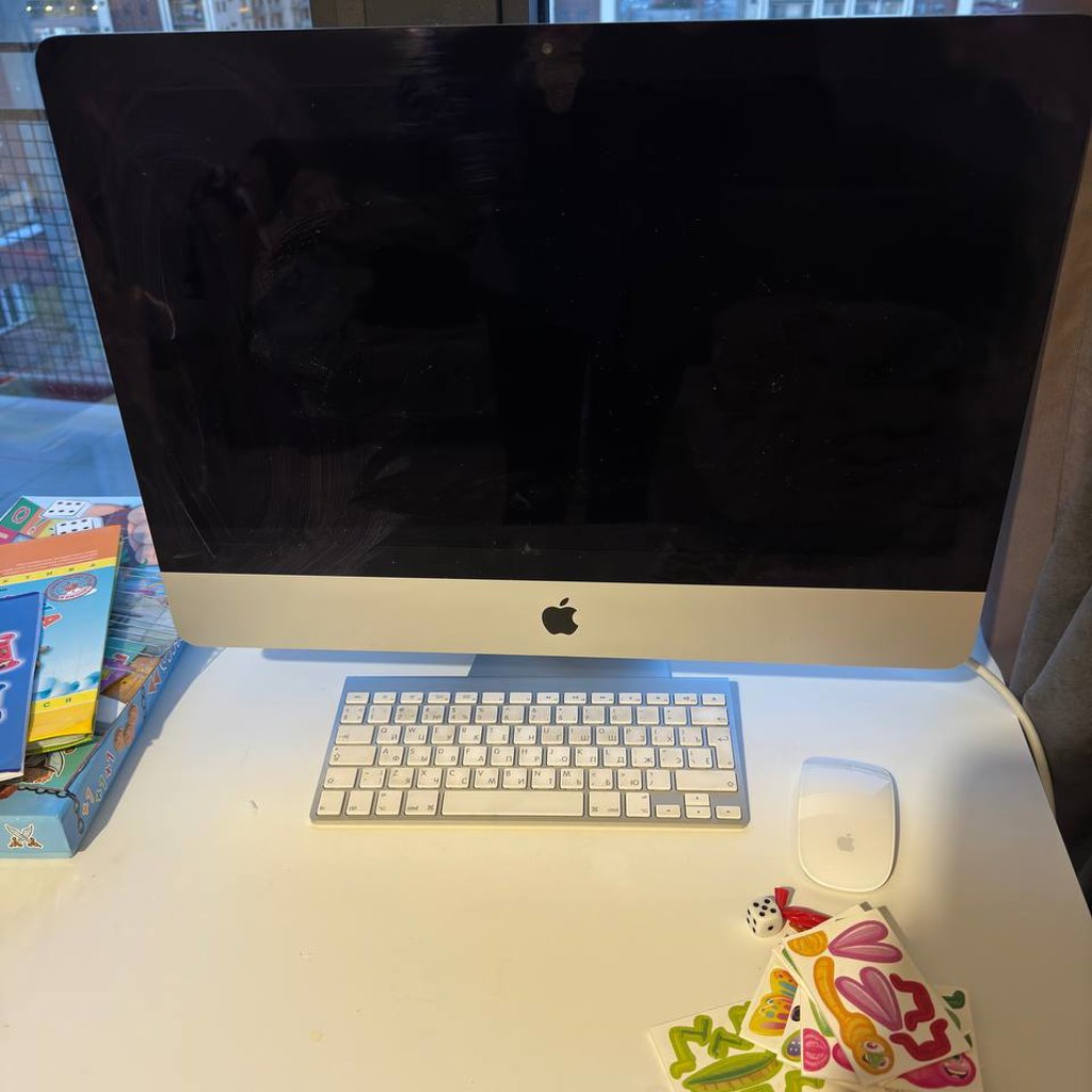 Apple iMac 21.5” (Late 2012)