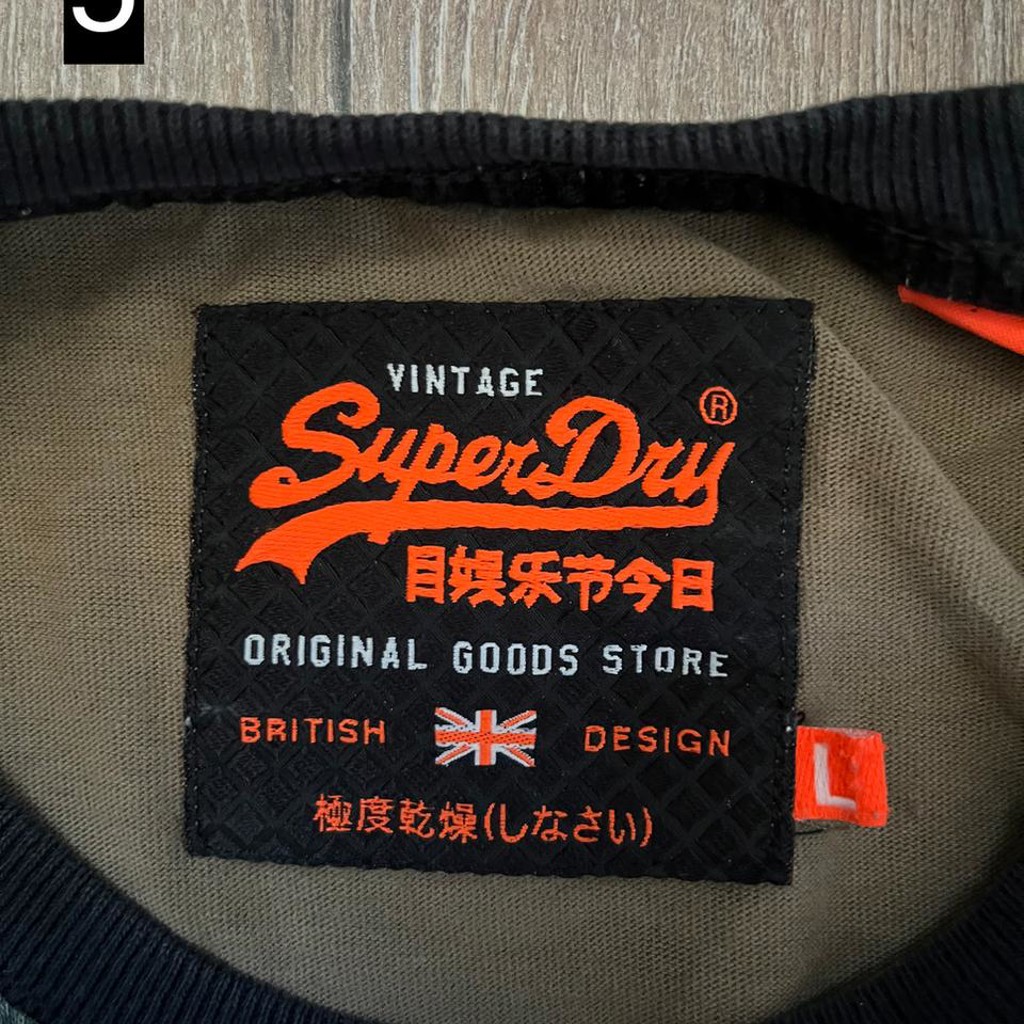 Футболка Superdry