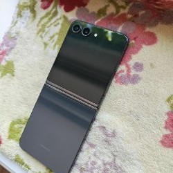 Samsung Galaxy Z Flip 5 - фото 7