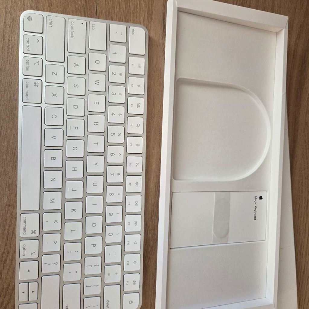 Apple Magic Keyboard (US version)