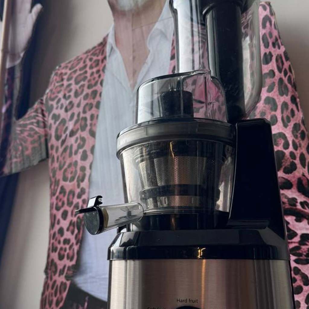 Шнековая соковыжималка Midea MJ-JS2007AW1