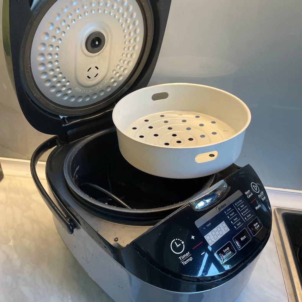 Мультиварка Midea MB-FS5077