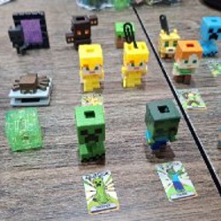 Фигурки из Kinder Joy Minecraft - фото 2