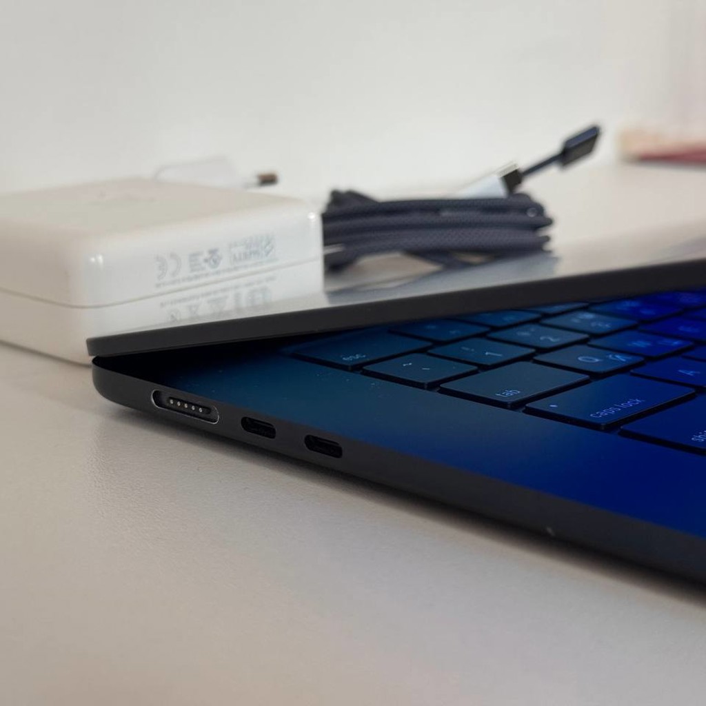 MacBook AiR 15 M2 (2023)