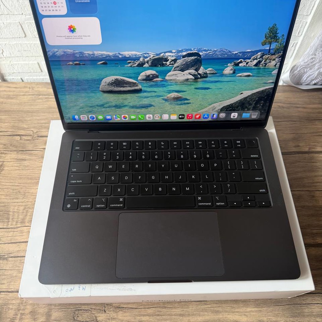 Macbook Pro 14 Inch 2025