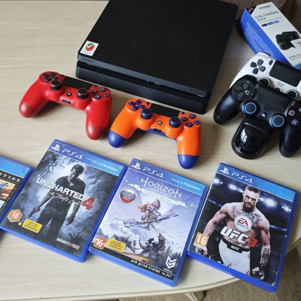 PS4 Slim