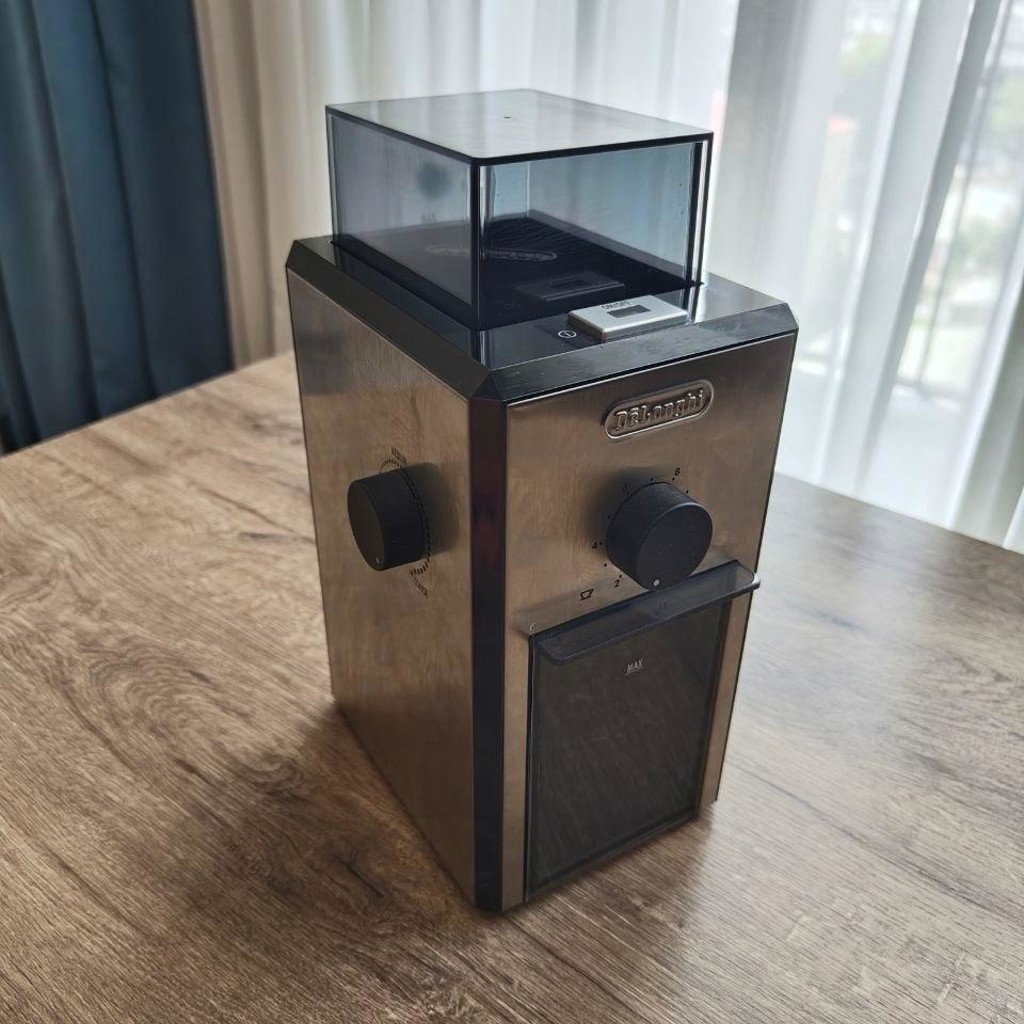 Кофемолка DeLonghi KG79