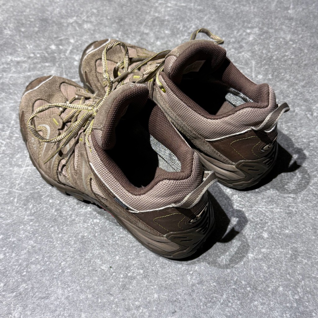 Salomon vintage suede gore-tex hiking shoes