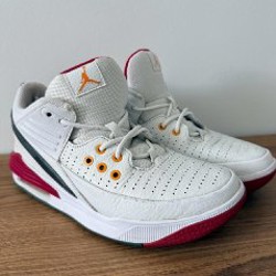 Jordan Max Aura 5 White/Fire Red/Black - фото 2