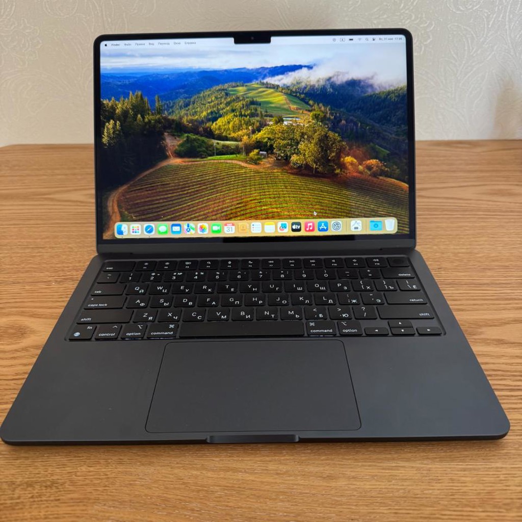 MacBook Air M3 Midnight