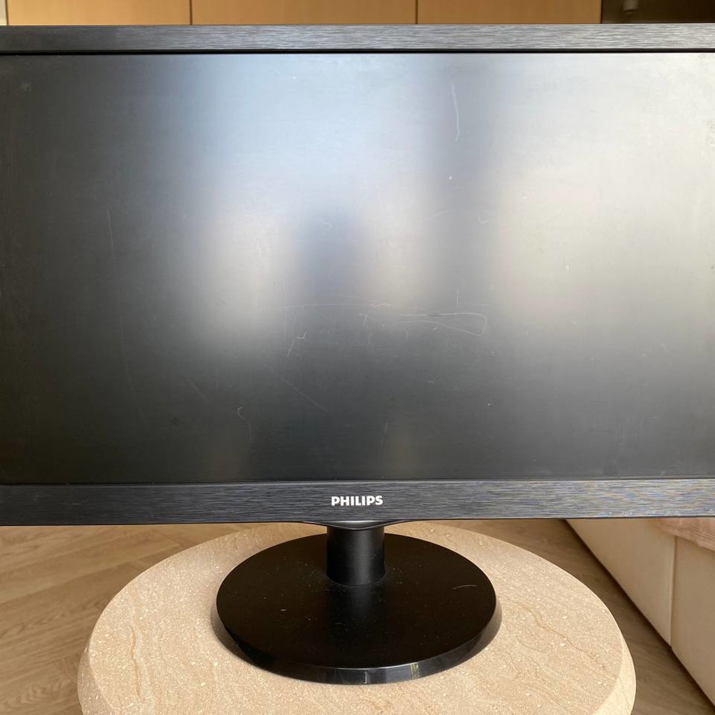 Монитор Philips