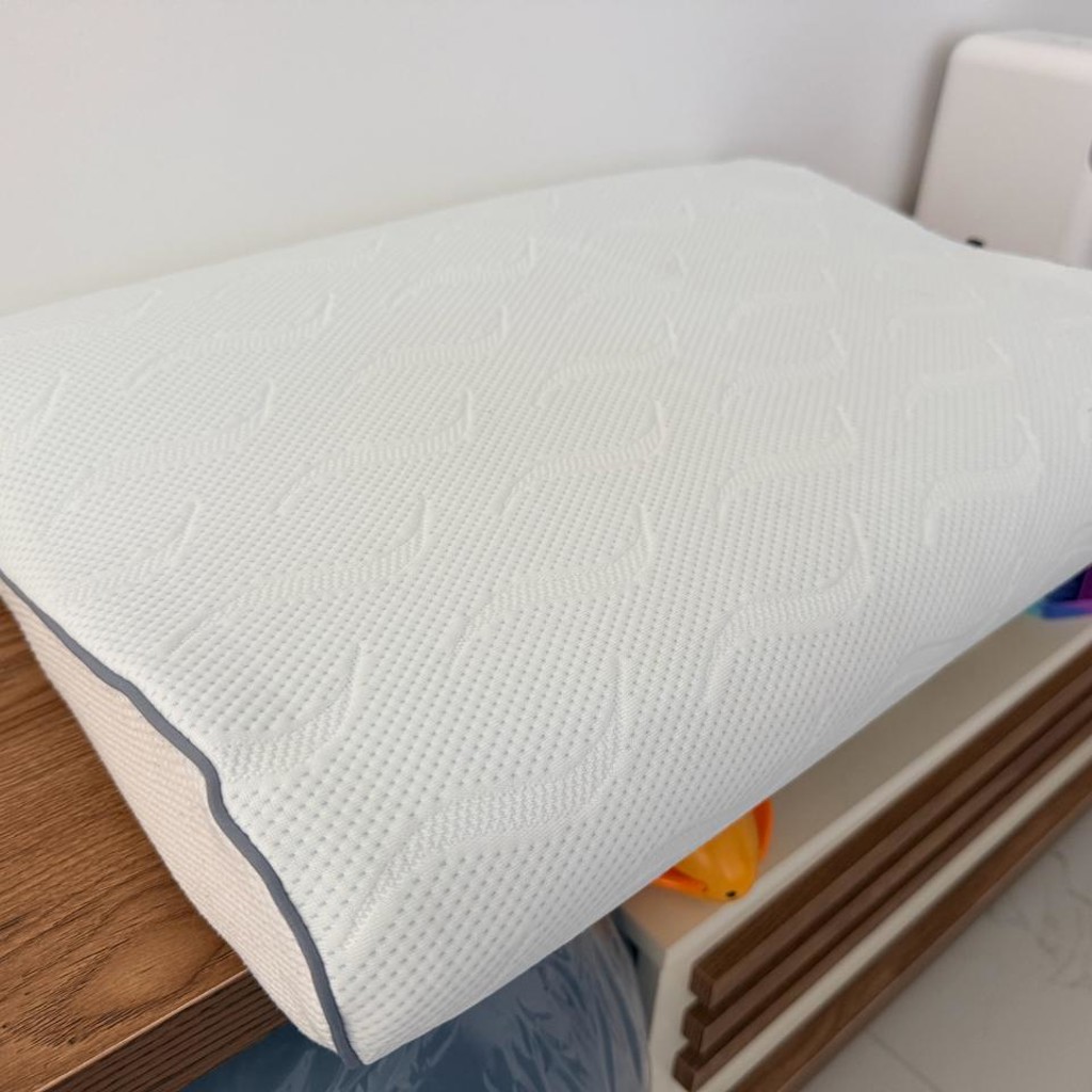Ортопедическая подушка Memory Foam с охлаждающим гелем