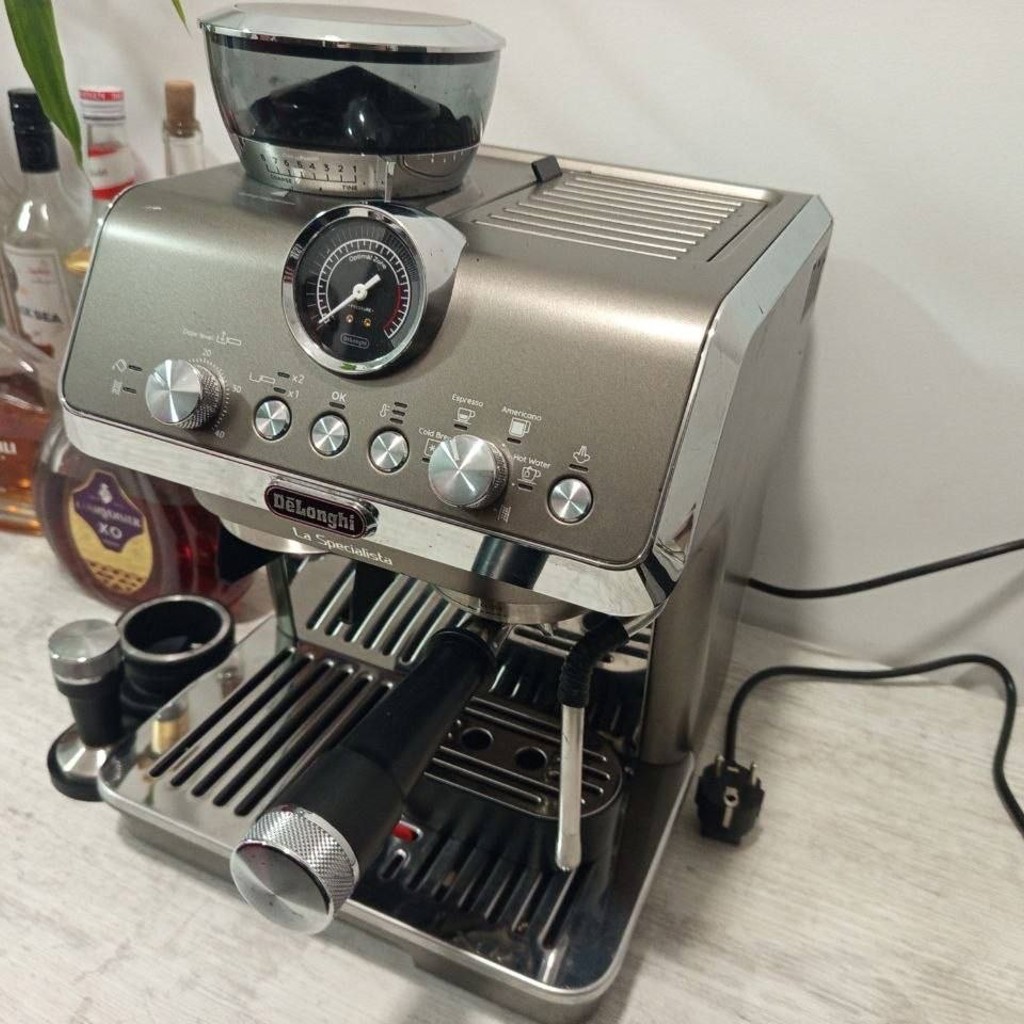 Кофемашина Delonghi
