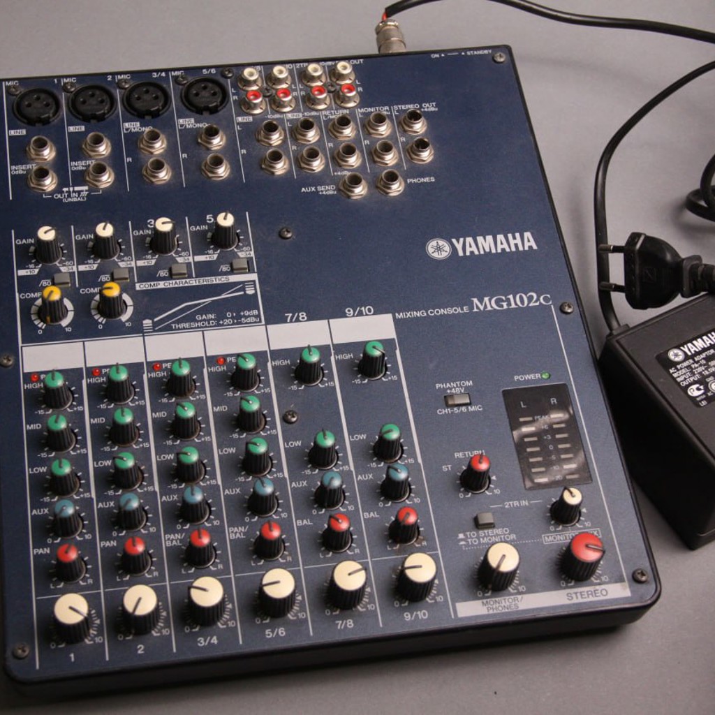 Микшерный пульт Yamaha MG102c