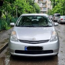 Toyota Prius (Hybrid) - фото 2