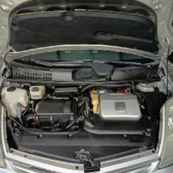 Toyota Prius (Hybrid) - фото 5