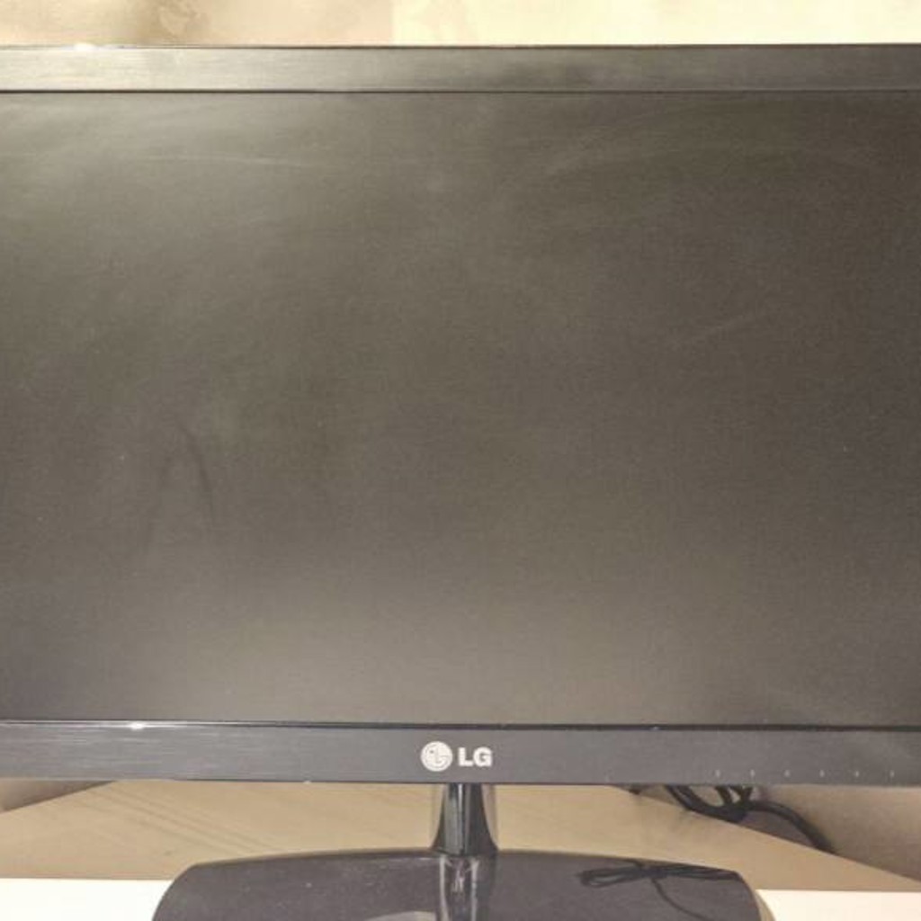 LG Flatron E2251