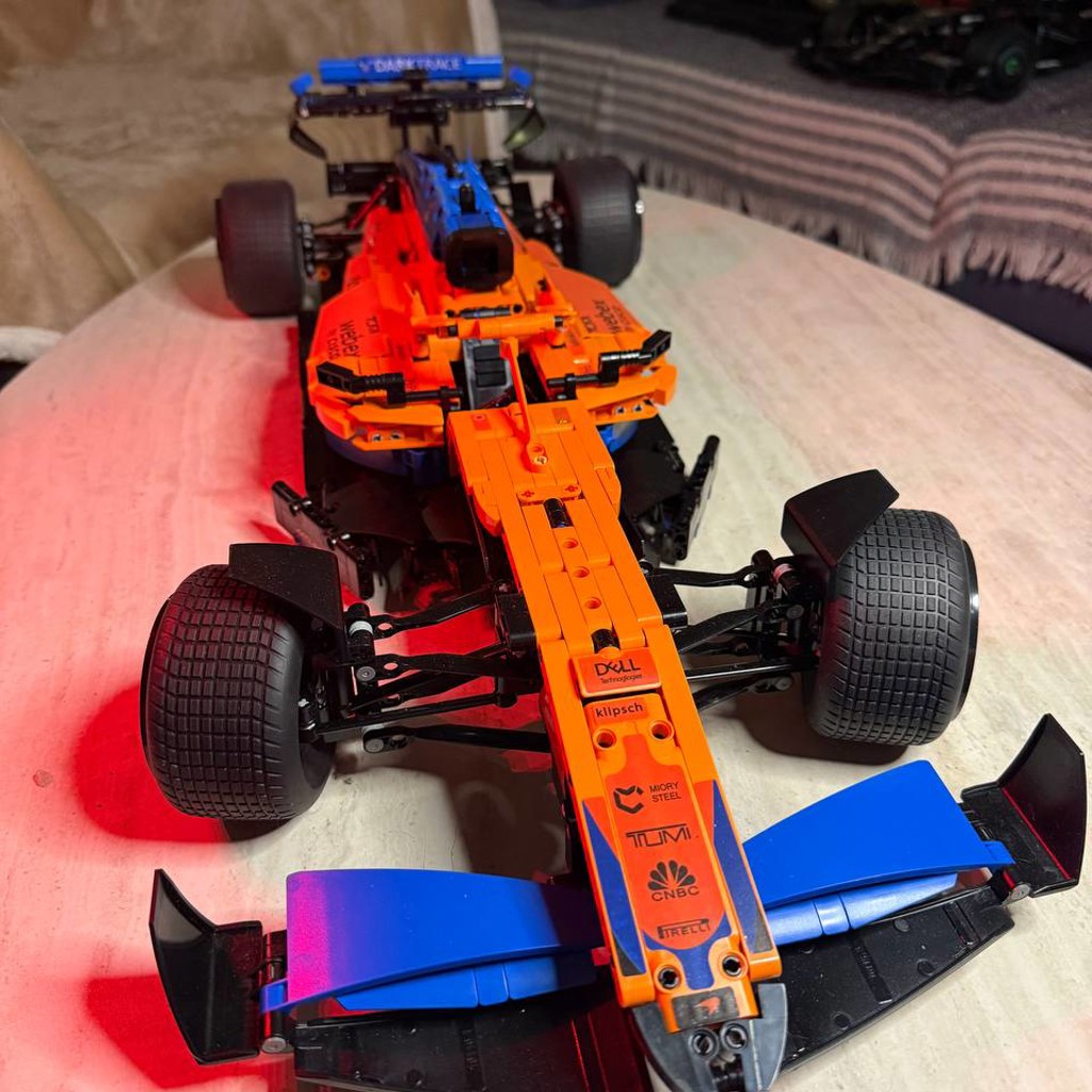 Конструктор F1 McLaren