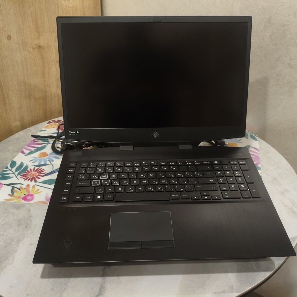 Игровой ноутбук HP OMEN 17-cb1022ur