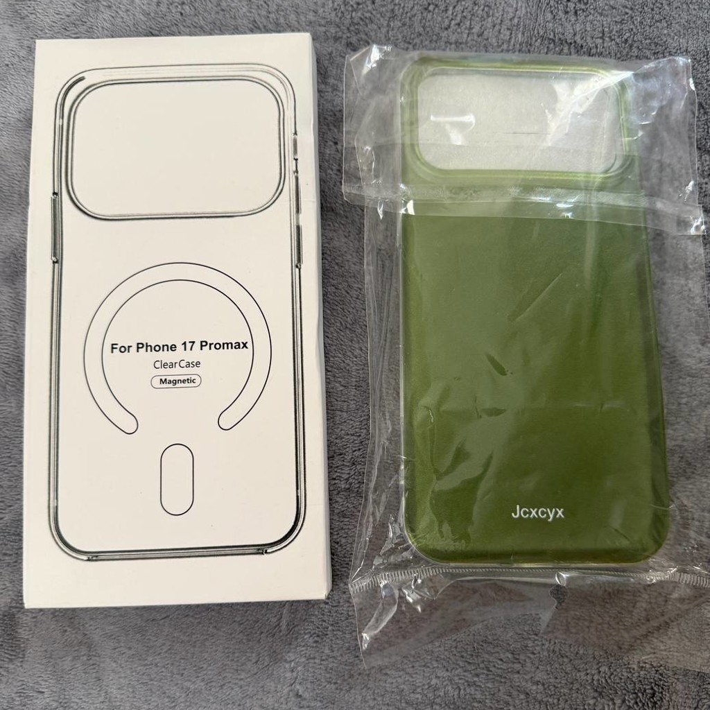 Чехол зеленый для iPhone 17 Pro Max