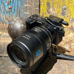 Sirui 40mm F1.8 1.33x Anamorphic AF Lens - фото 2