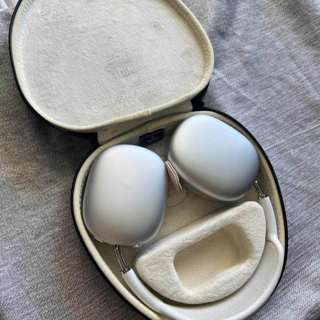 AirPods Max первого поколения