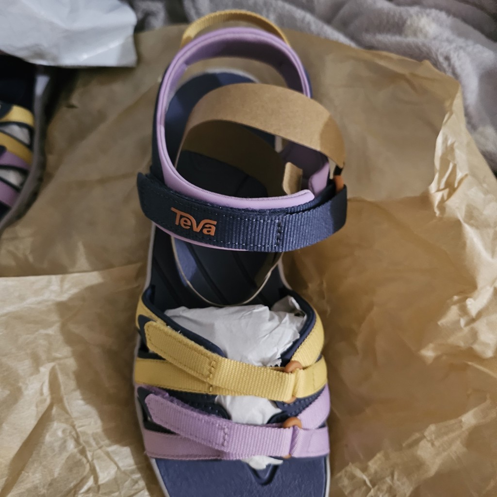Босоножки Teva