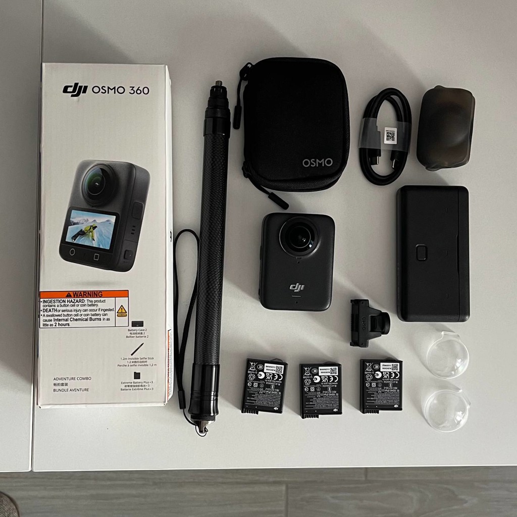 DJI Osmo 360 Adventure Combo