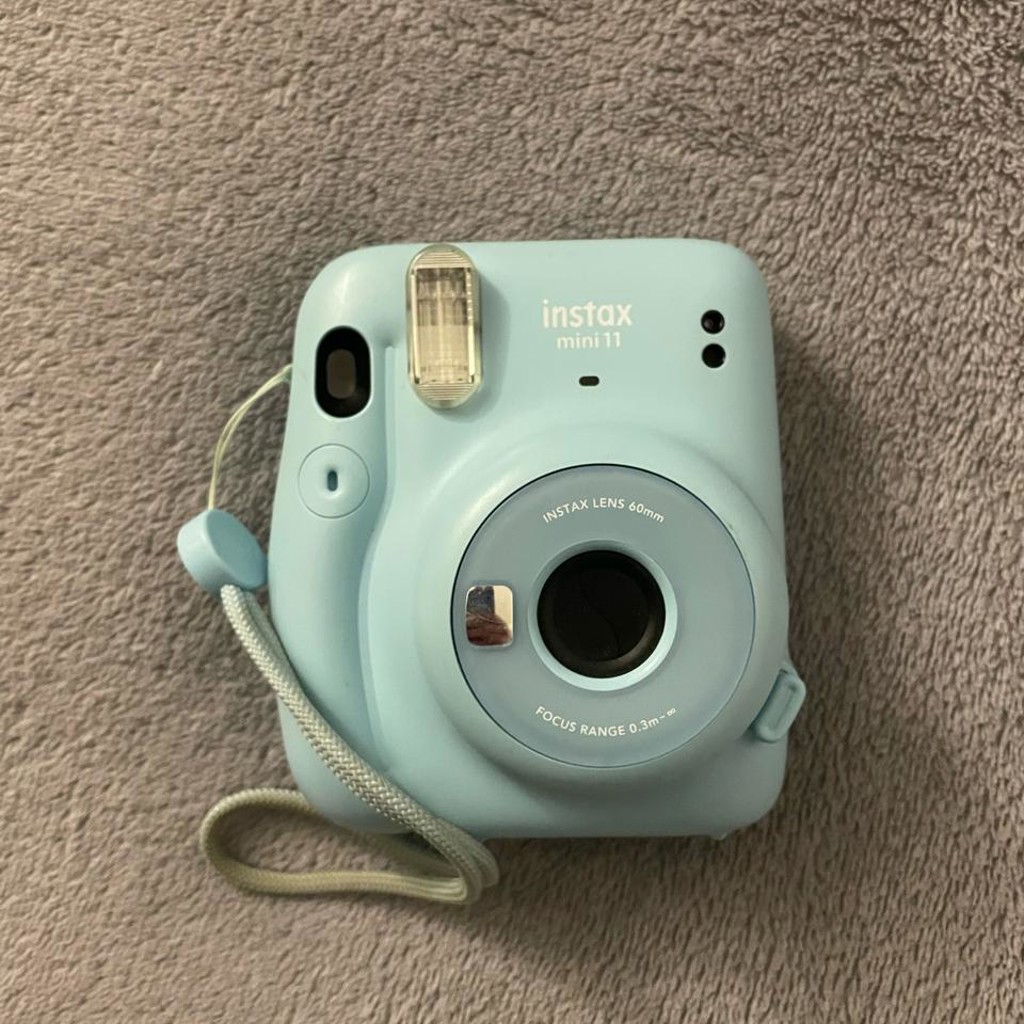Камера-полароид Instax Mini 11
