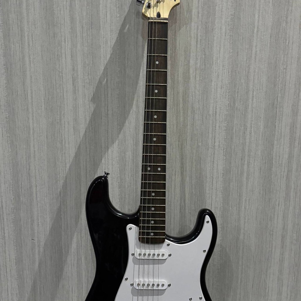 Гитара Fender Squier Stratocaster