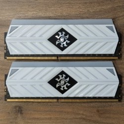 DDR4 XPG SPECTRIX RGB - фото 3