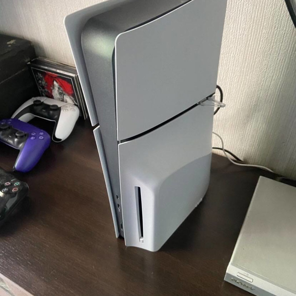 PlayStation 5 (PS5)
