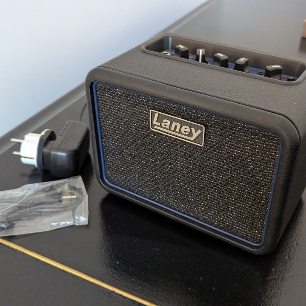 Комбоусилитель Laney Mini BASS NX