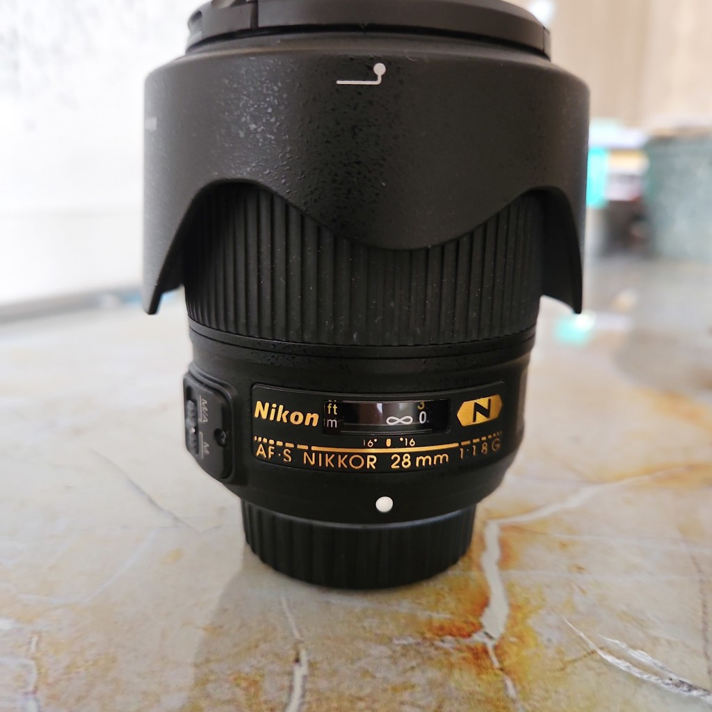 Объектив Nikon AF-S NIKKOR 28mm f/1.8G