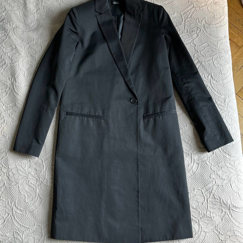 Черный жакет Zara