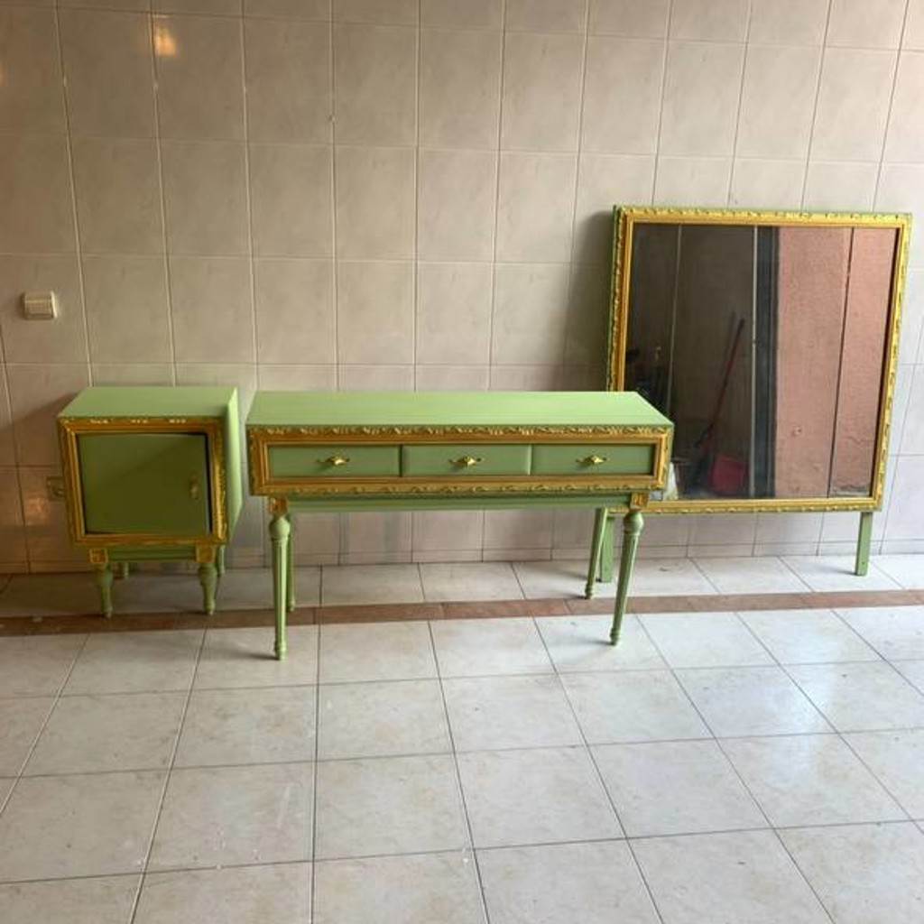 Тумба прикроватная