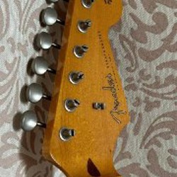 Fender Stratocaster - фото 3