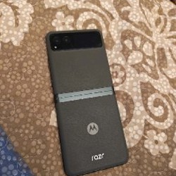 Motorola RAZR 2024 - фото 6