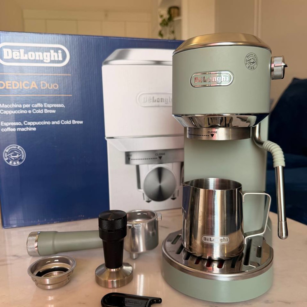 Кофемашина DeLonghi Dedica Duo