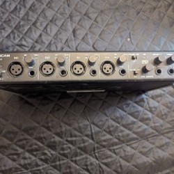 Внешняя звуковая карта Tascam US-4x4 - фото 1