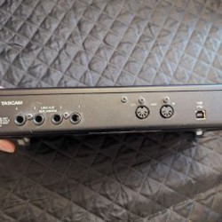 Внешняя звуковая карта Tascam US-4x4 - фото 2