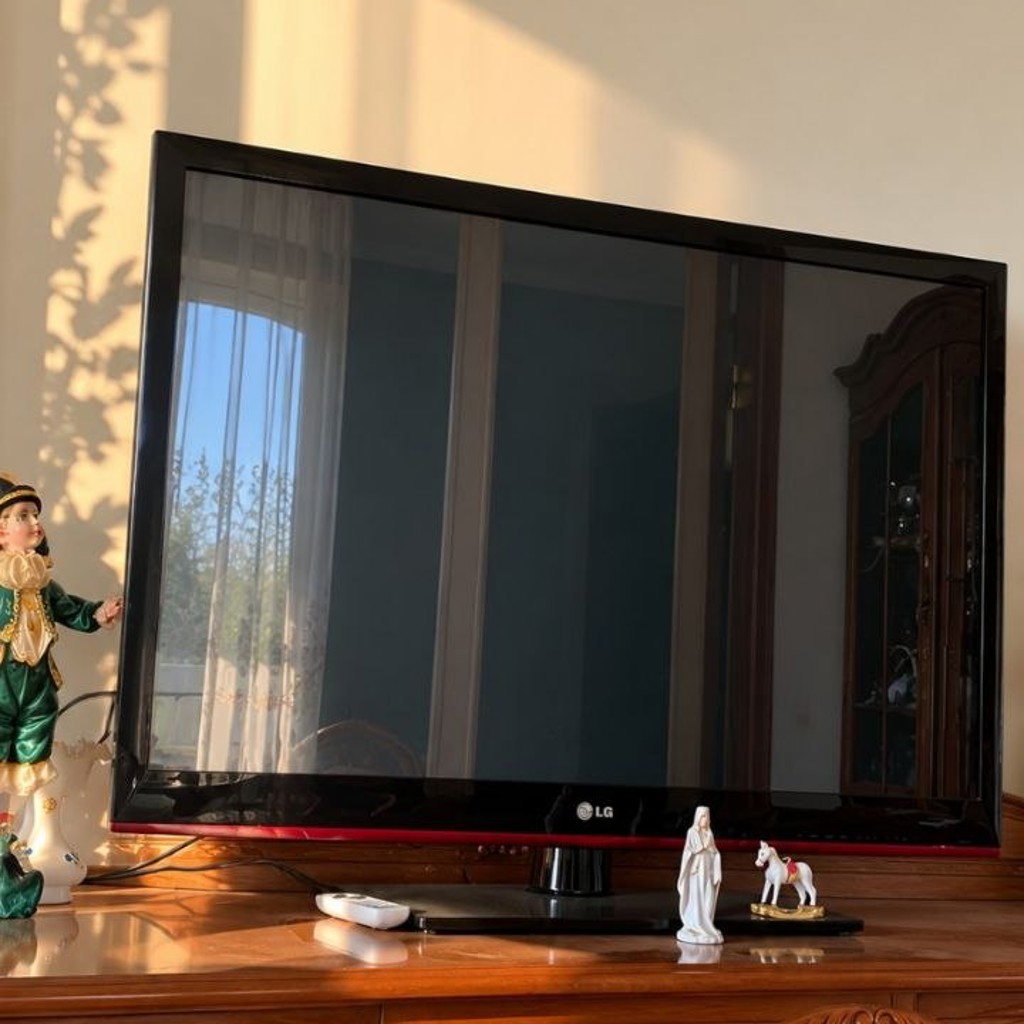 Телевизор LG 42LV3700