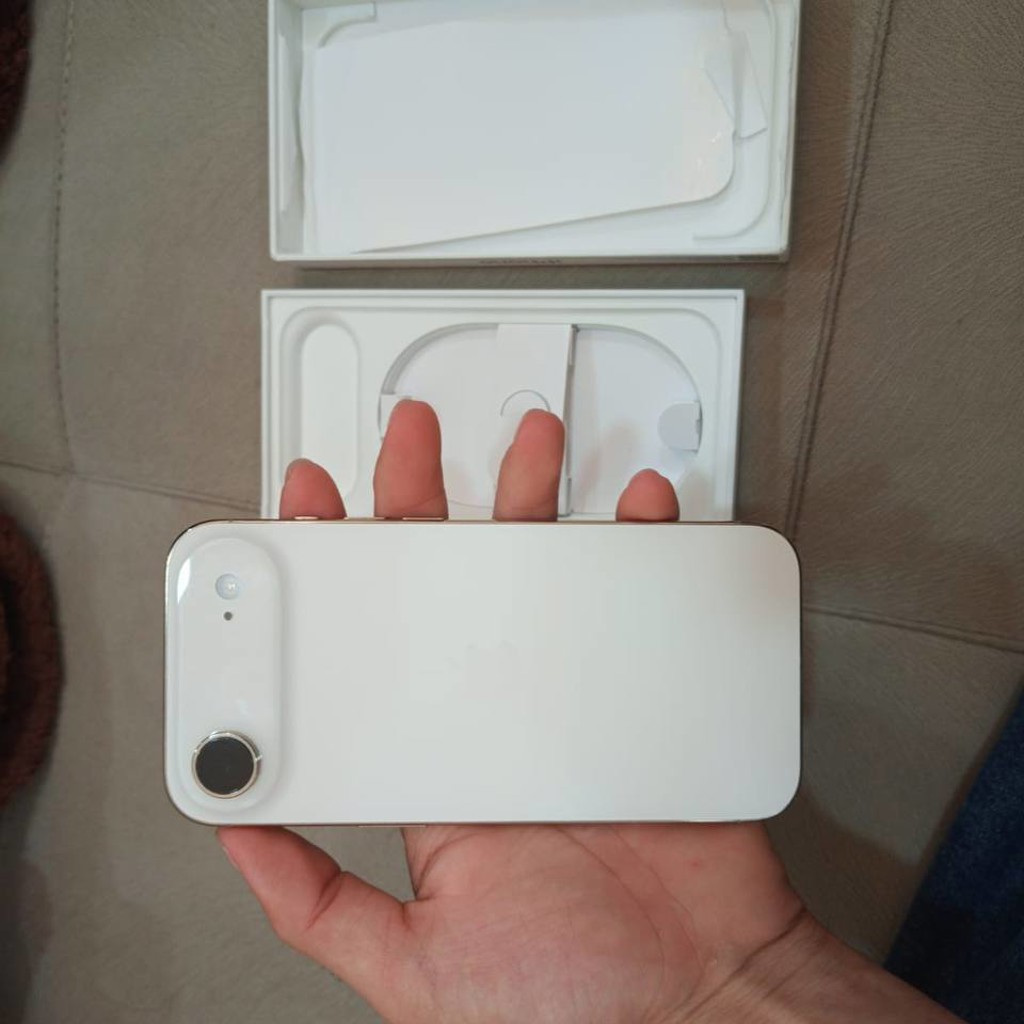 Iphone 17 Air 256 gold esim