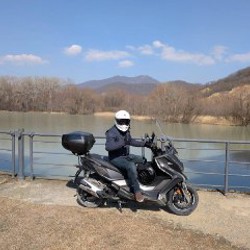 Макси-скутер Kymco DTX360 - фото 2