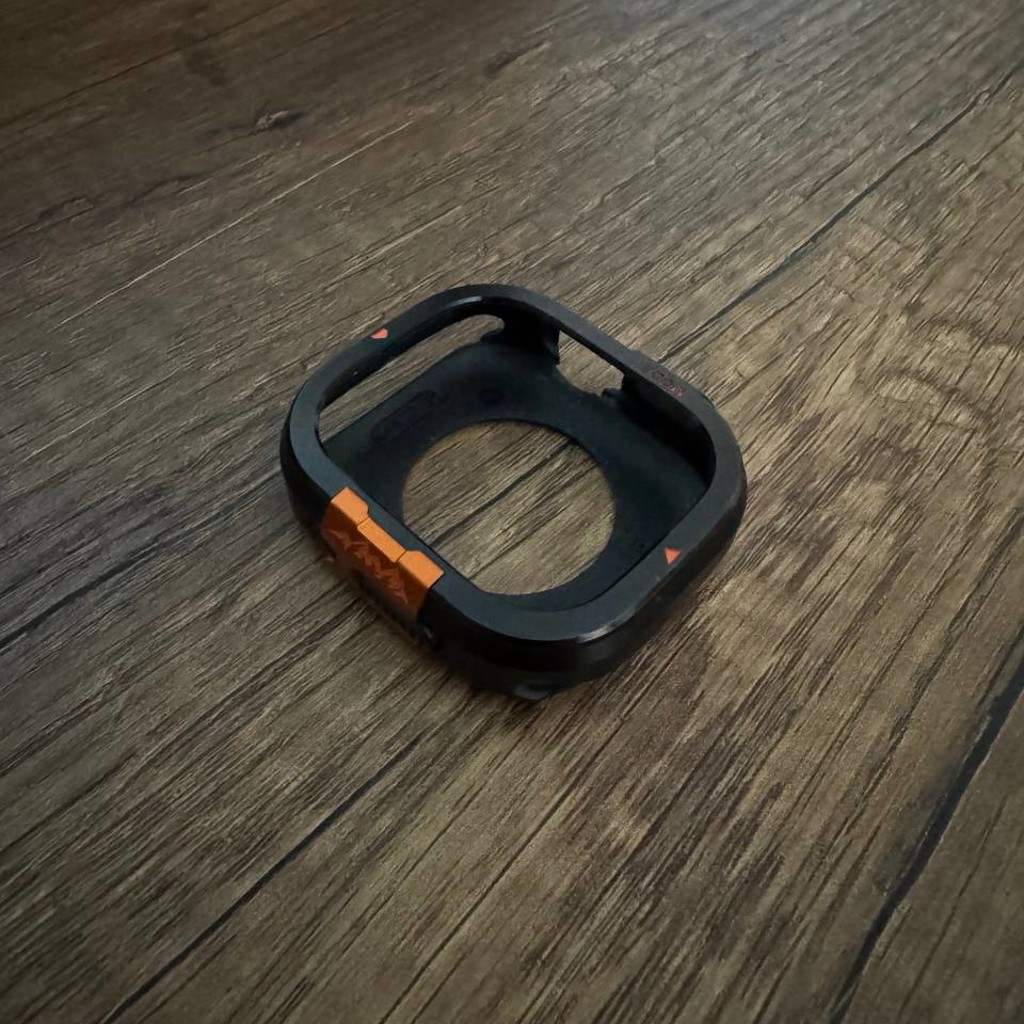 Чехол-бампер на Apple Watch Ultra 2