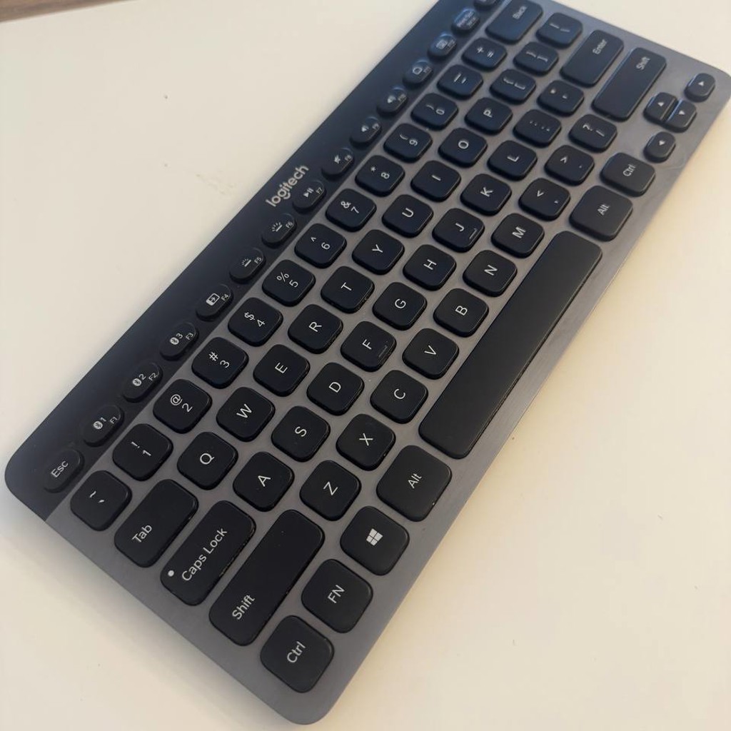 Клавиатура с подсветкой Logitech k810