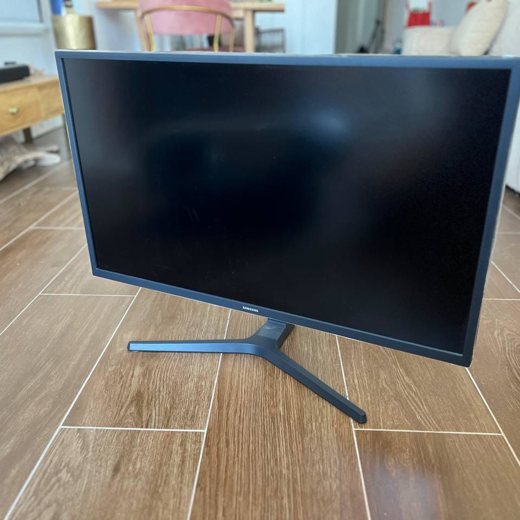 Монитор Samsung U32J590QI